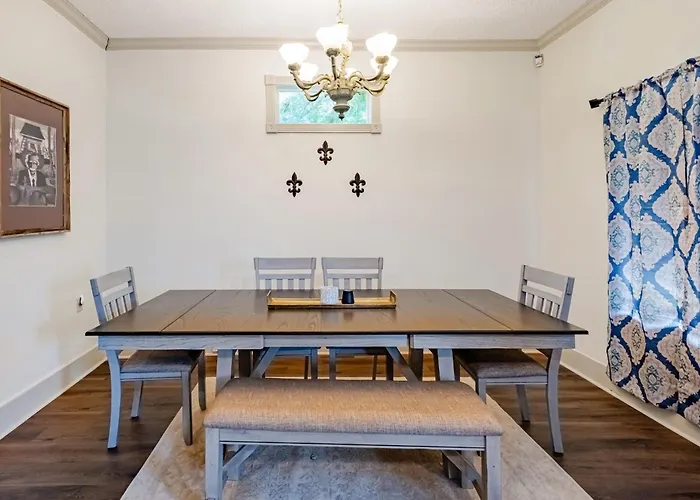 Charming 3br Historic On Mardi Gras Route *