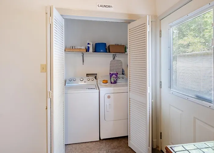 Charming 3br Historic On Mardi Gras Route