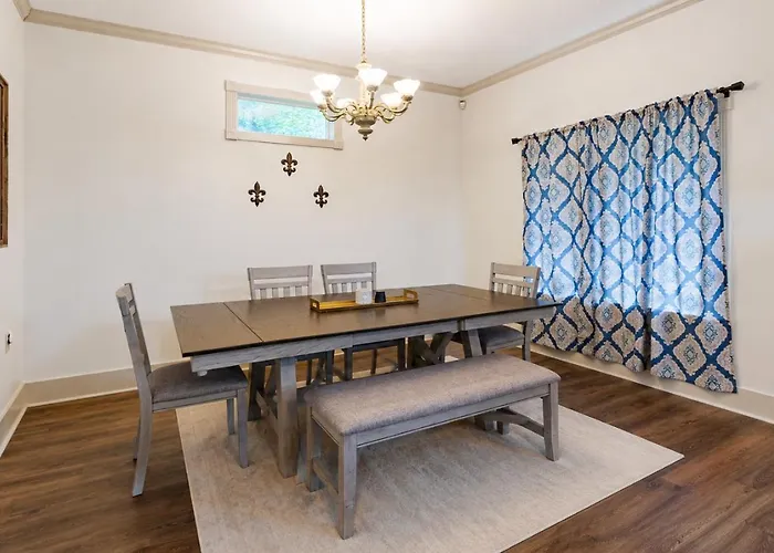 Charming 3br Historic On Mardi Gras Route Appartement